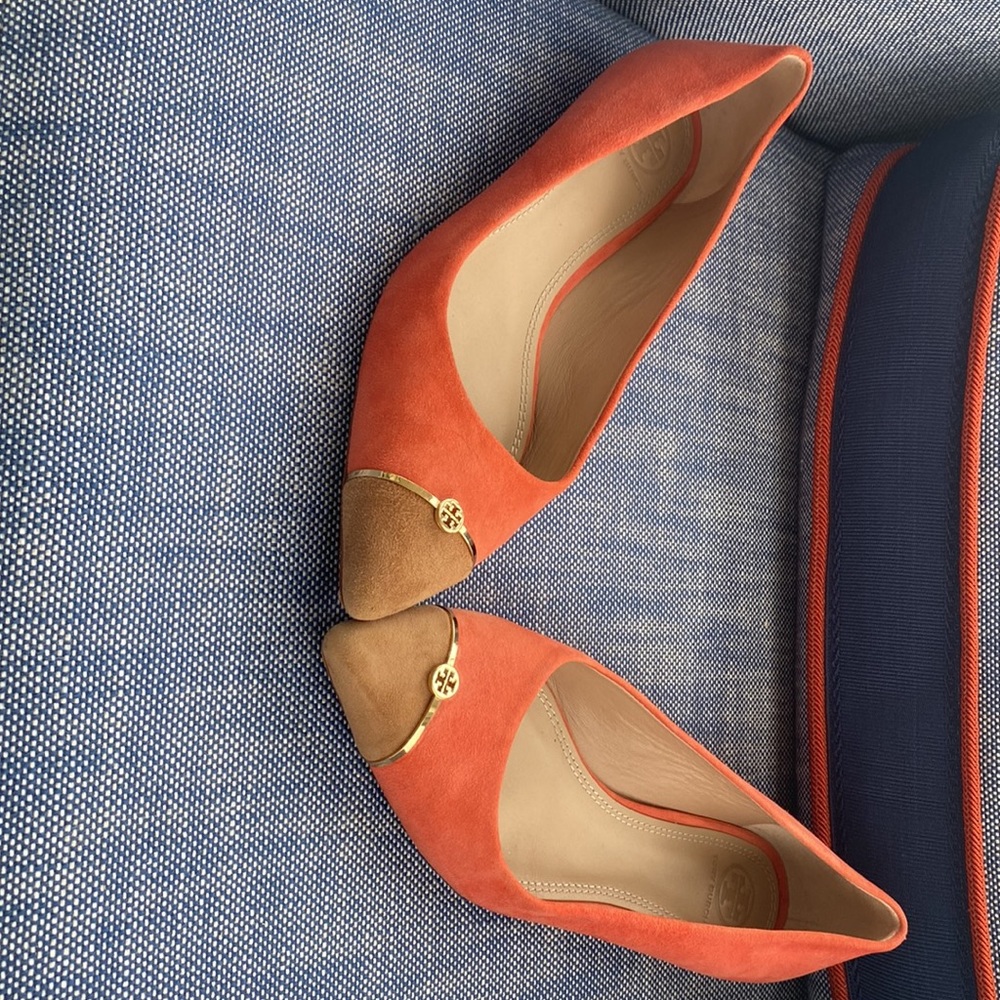 TORY BURCH ORANGE/TAN SUEDE FLATS - Picture 8 of 11